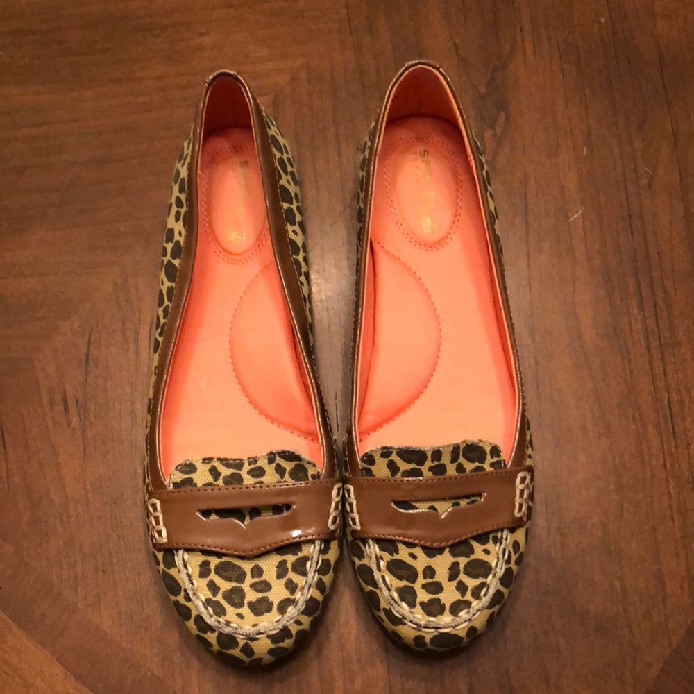Leopard print Sperrys